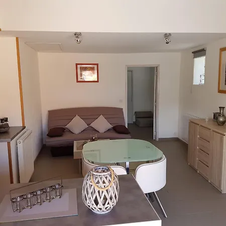 Appartement Confort Piscine Clim *